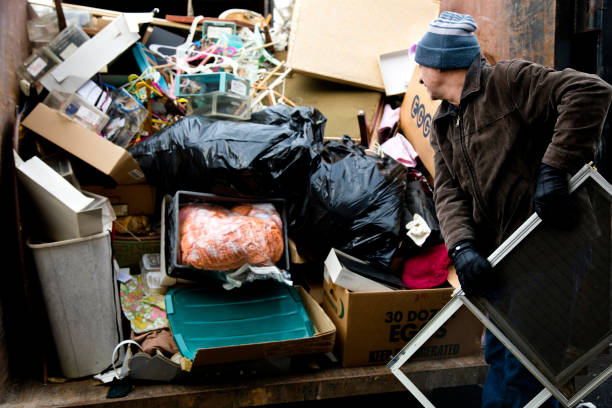 Best Construction Debris Removal  in Lindenhurst, IL